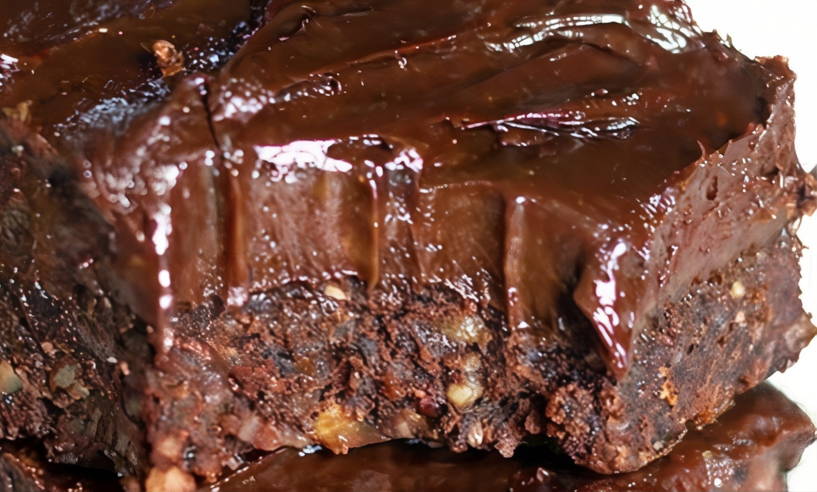 Secretly Healthy No-Bake Brownies: Dates for Fudgy Goodness